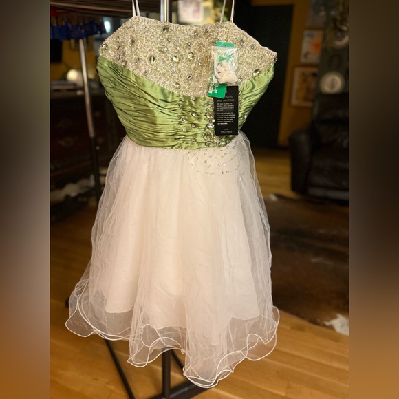 NWT Narianna Formal Mini Dress - Picture 1 of 5